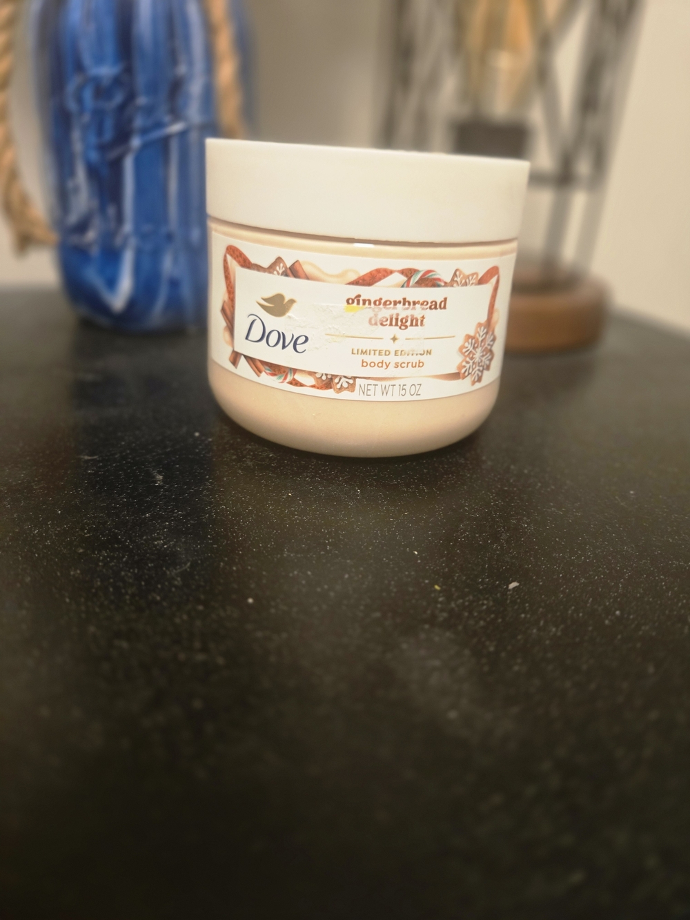 Dove Gingerbread Delight Body Scrub - Cream & White